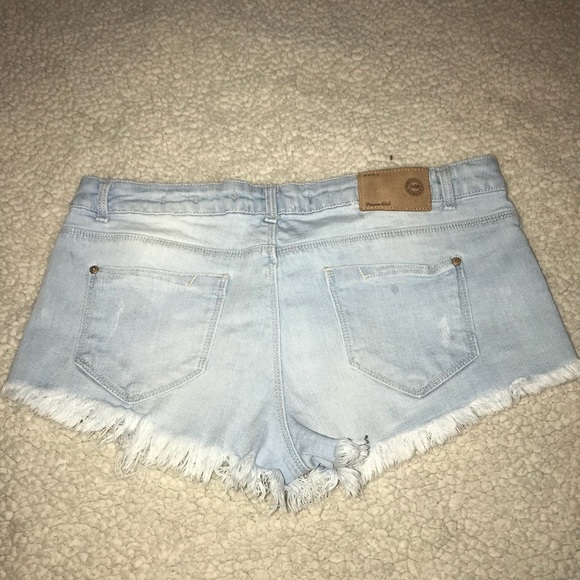 Zara Premium Wash TRF Jean Short-Shorts - Picture 3 of 4